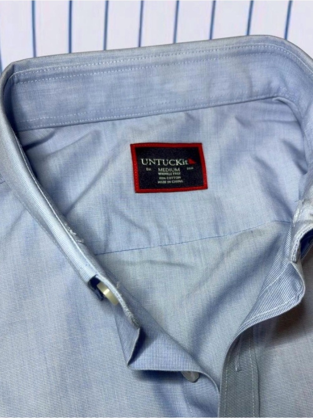 UNTUCKit Limited Edition MLB Series Cubs Button-Up Collar Dress Shirt- Blue